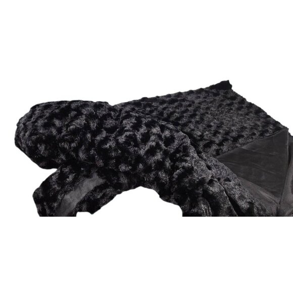 Black Luxe Faux Fur Minky Swirl Fabric 60 inch wide by 2 yards. New. - Picture 7 of 8